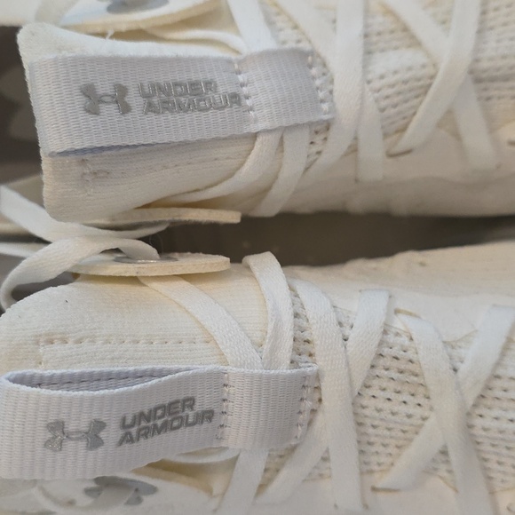 Under Armour Wmns Flow Synchronicity 'White Metallic Silver' - Picture 4 of 8